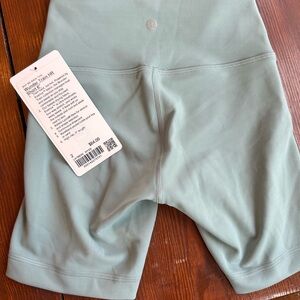 NWT Lululemon Wunder Train HR Short- Size 2